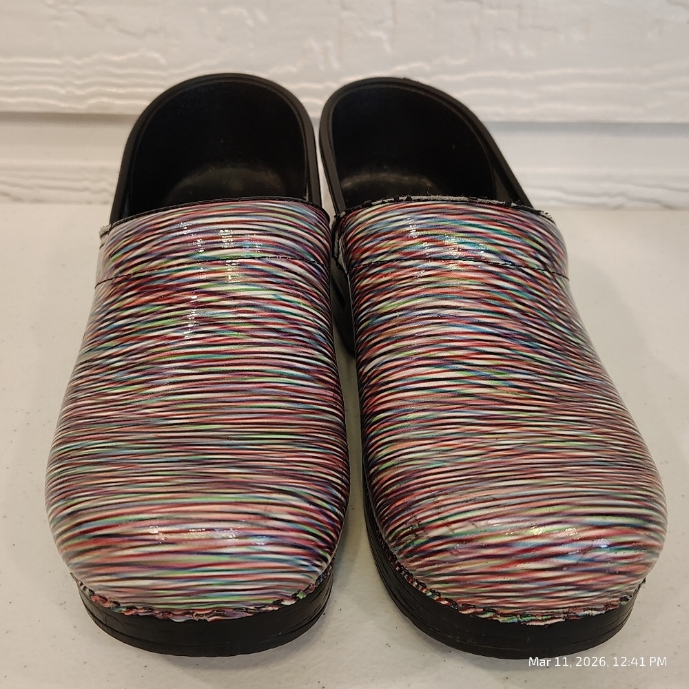 Dansko Clogs Women’s Size 38 Multicolor Stripe Nurse Comfort Work US 7.5-8 - Picture 2 of 10